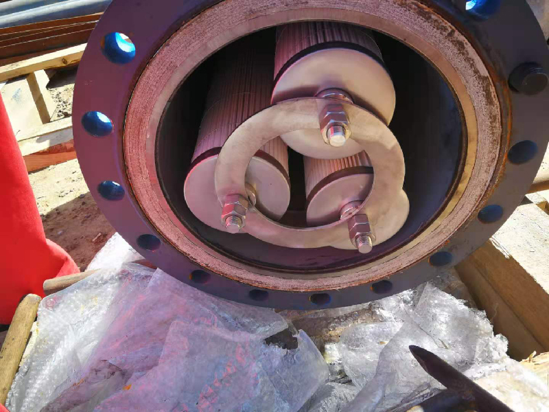 凈化廠聚潔濾芯更換現(xiàn)場