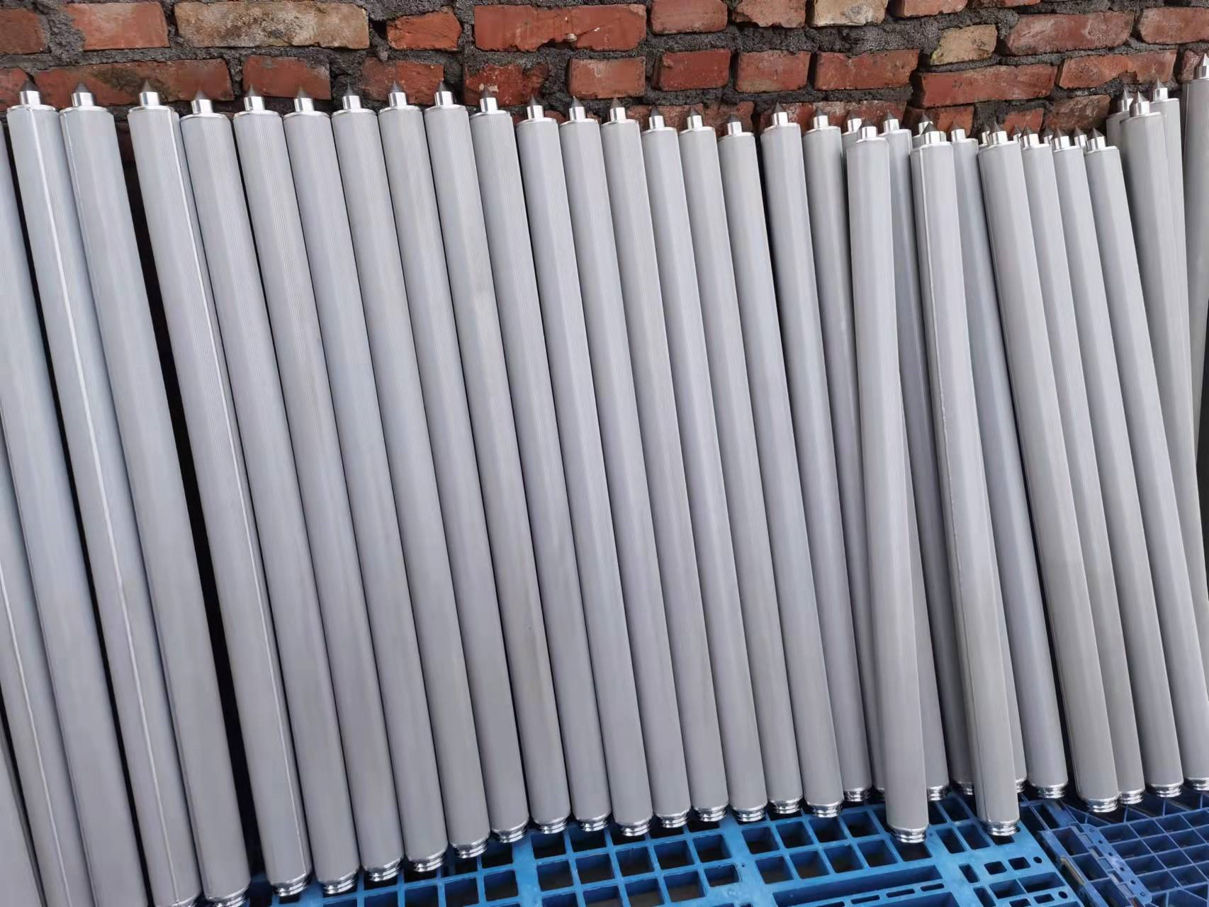 延安客戶訂做的凈化廠三甘醇不銹鋼燒結(jié)濾芯發(fā)貨了