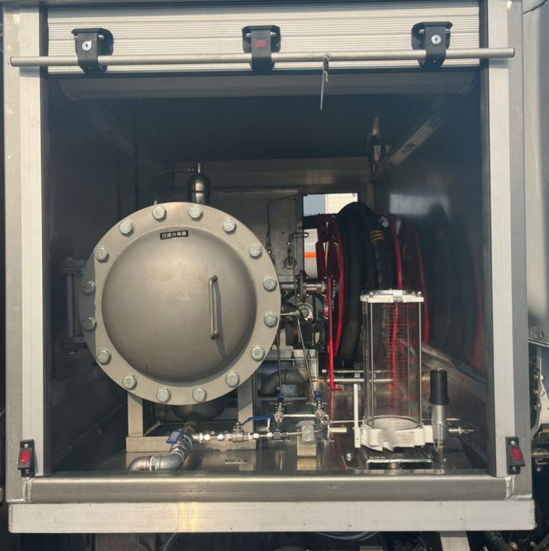 飛機(jī)加油車(chē)用過(guò)濾分離器-新鄉(xiāng)伊卡過(guò)濾-加油車(chē)用過(guò)濾器